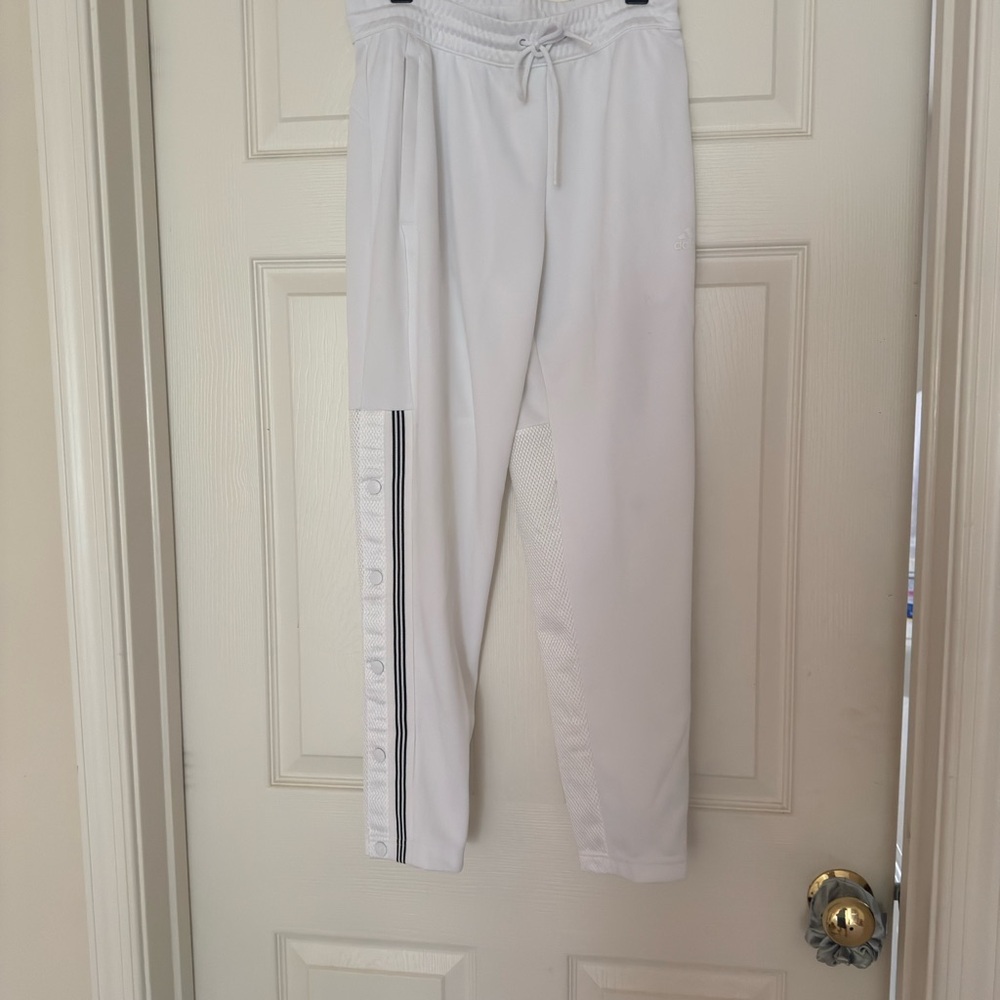 NWT Adidas cropped sport pant